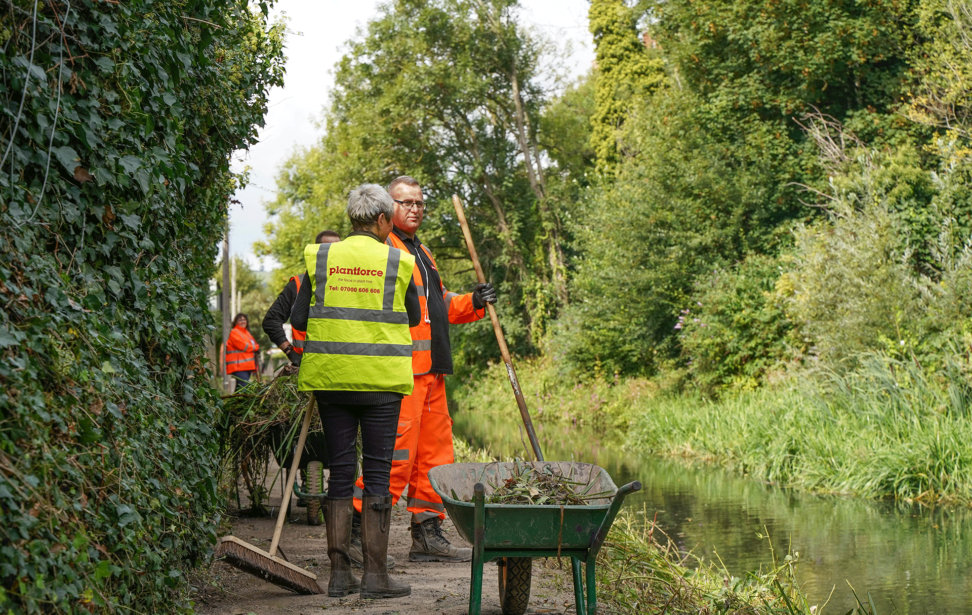 Plantforce Workers Volunteering